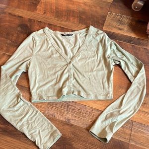 Cropped long sleeve shirt
